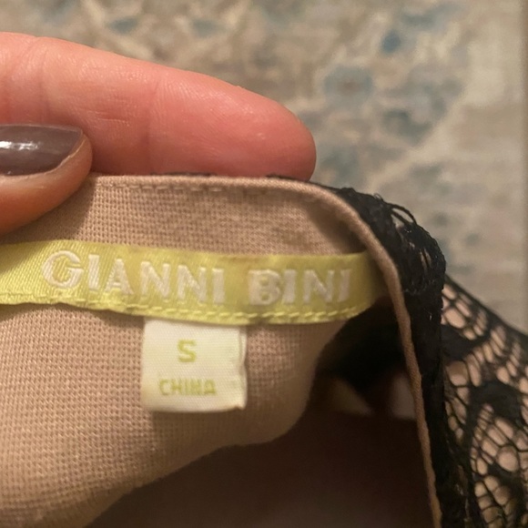 Gianni Bini Black and Tan lace like new dress with beaded detail - Picture 5 of 7